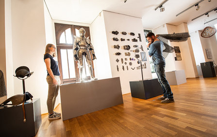 5-Elemente-Museum, Feuer, Wasser, Eisen, Holz, Erde